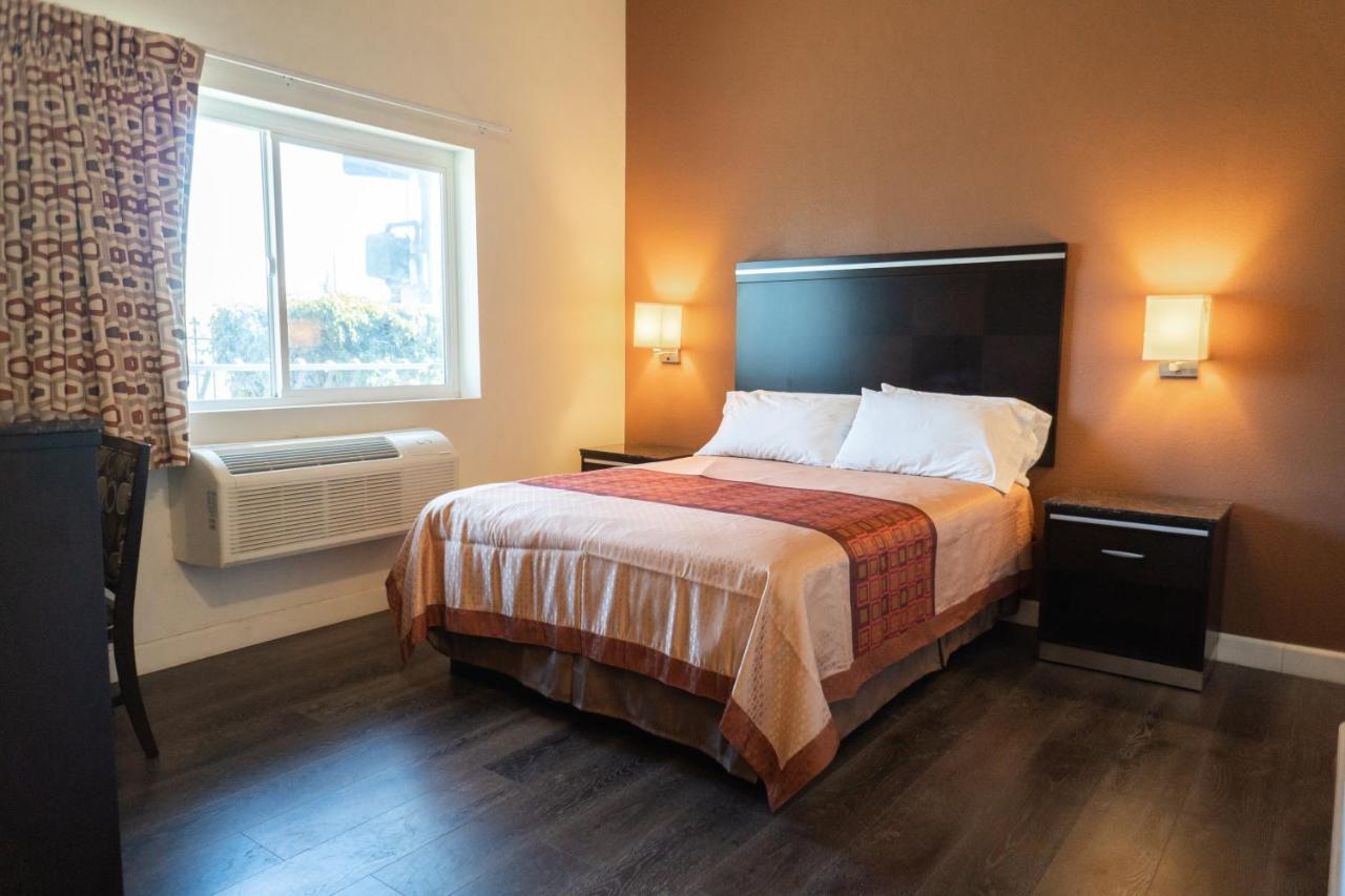 Maywood Inn מראה חיצוני תמונה